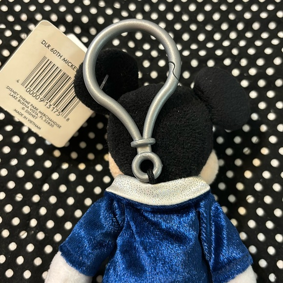 Mickey Mouse Disneyland Diamond Celebration - Picture 8 of 8